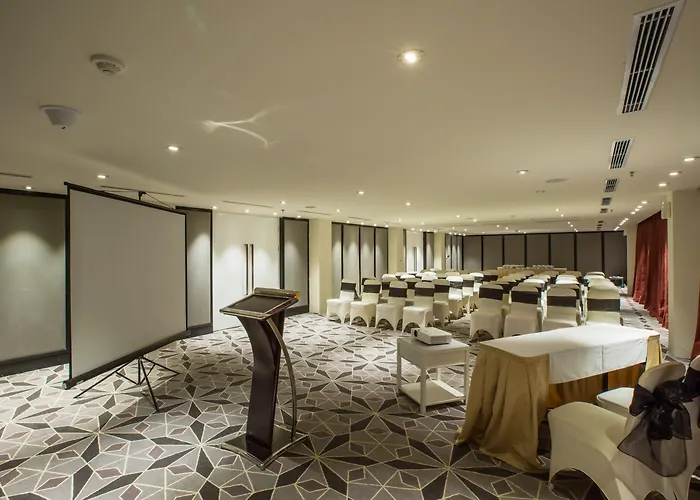 Bali Paragon 4*