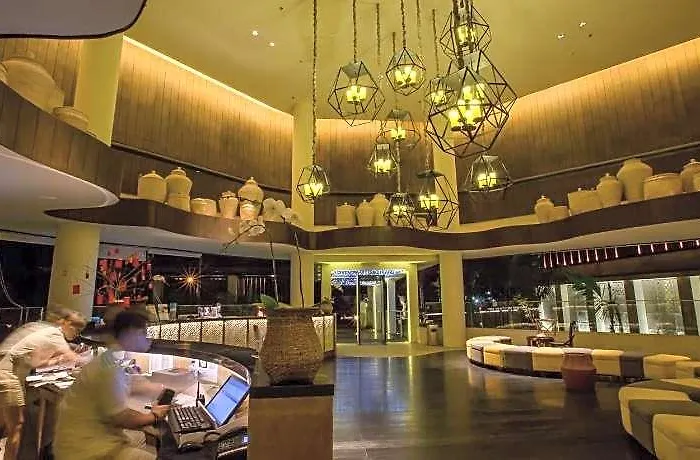 Bali Paragon Hotel 4*